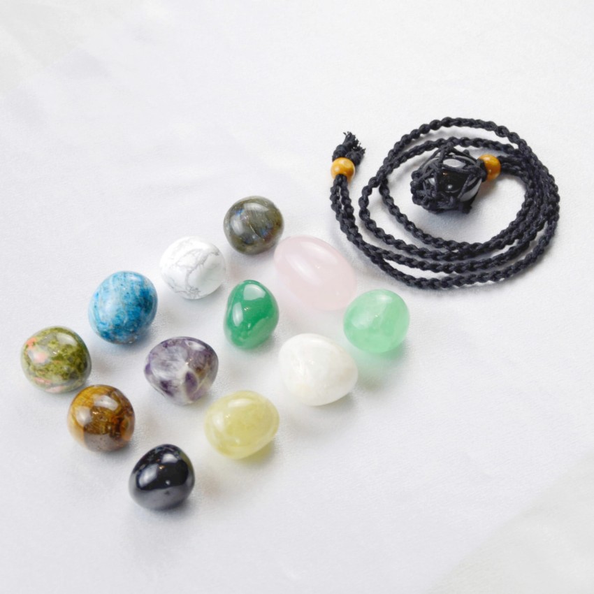 Kamień Turmalin na czarnym sznurku.jpg