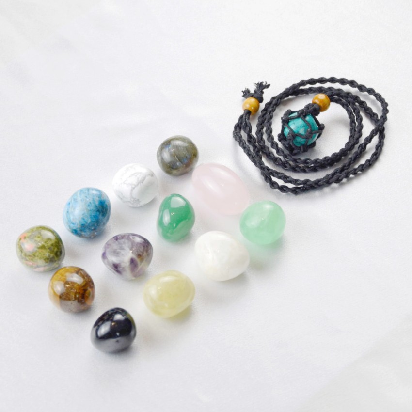 Kamień Turkus na czarnym sznurku.jpg