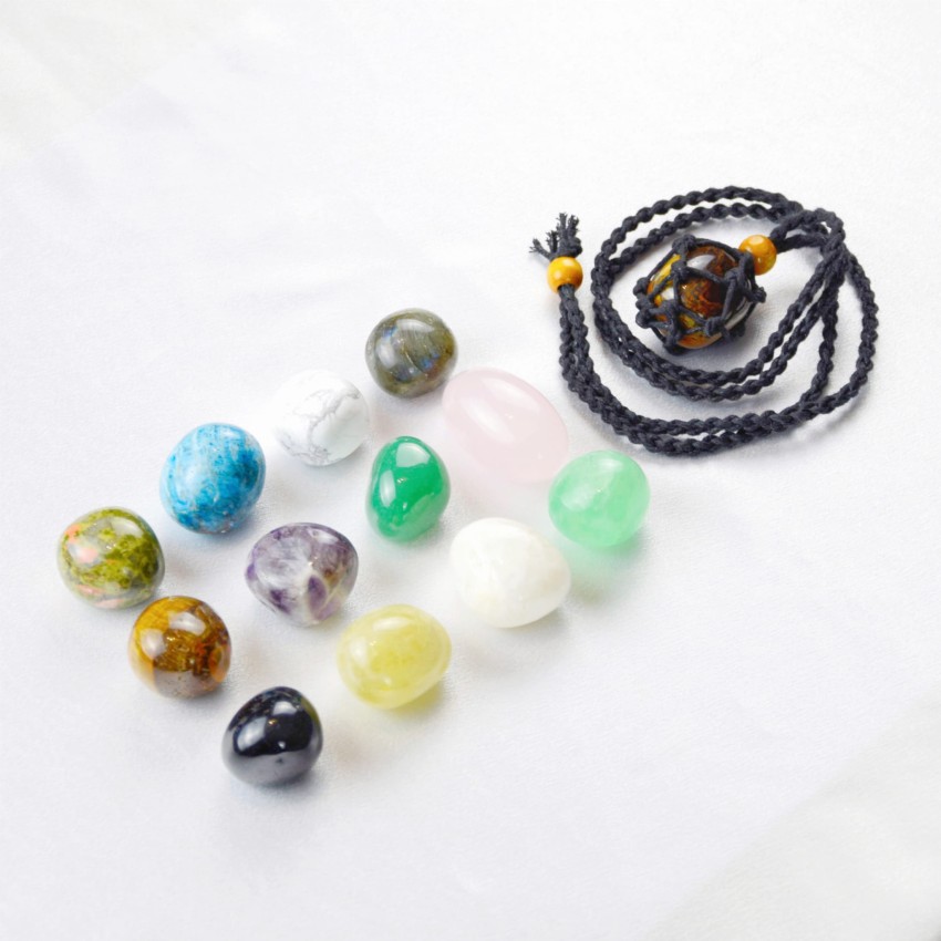 Kamień Tygyrsie Oko na czarnym sznurku.jpg