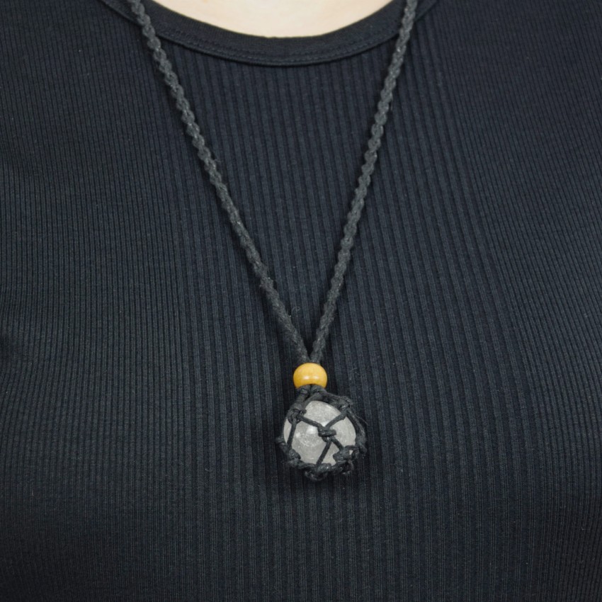 Kamień Kryształ Górski na czarnym sznurku__.jpg