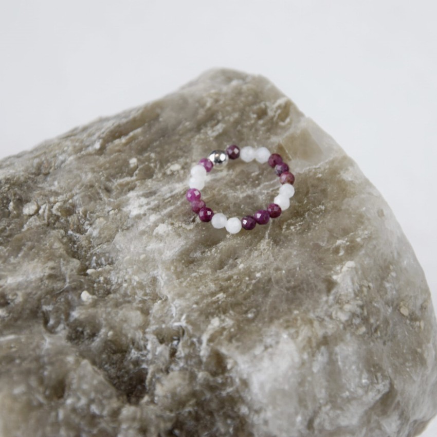 Pierścionek Rubin Kamień Księżycowy