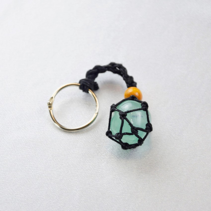 Brelok z naturalnym kamieniem Fluoryt na sznurku