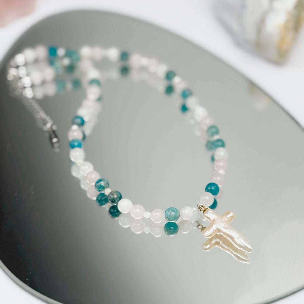 Naszyjnik Apatyt Kamień Księżycowy Różowy Kwarc Perła na łańcuszku.png