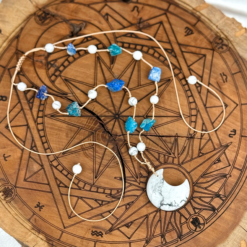 Pleciony naszyjnik Howlit Lazuryt Lapis Lazuli Apatyt.png