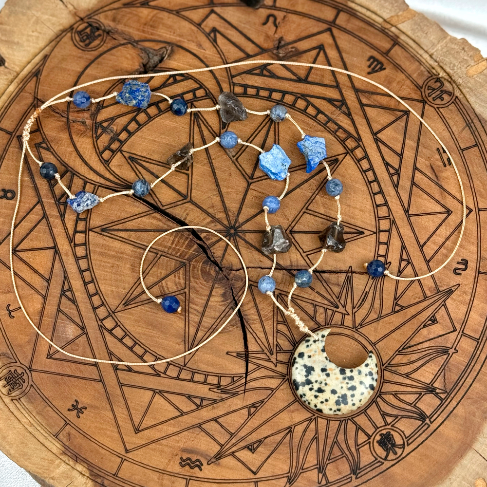 Pleciony naszyjnik Jaspis Dalmatyński Lazuryt Lapis Lazuli Dymny Kwarc.png