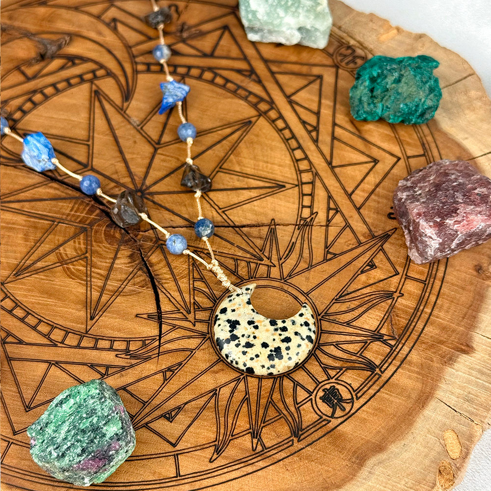 Pleciony naszyjnik Jaspis Dalmatyński Lazuryt Lapis Lazuli Dymny Kwarc.png