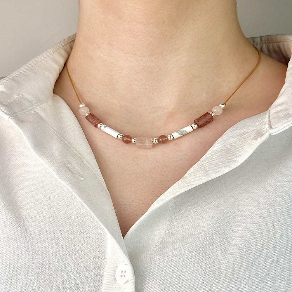 Naszyjnik - Howlit Kwarc Rozowy Kwarc Truskawkowy.jpg