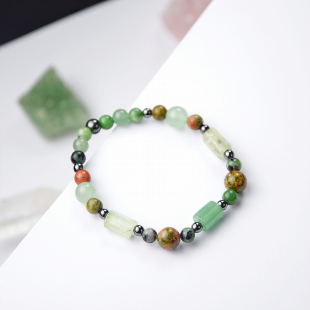 Awenturyn Unakit Epidot Zielony Prehnit.JPG