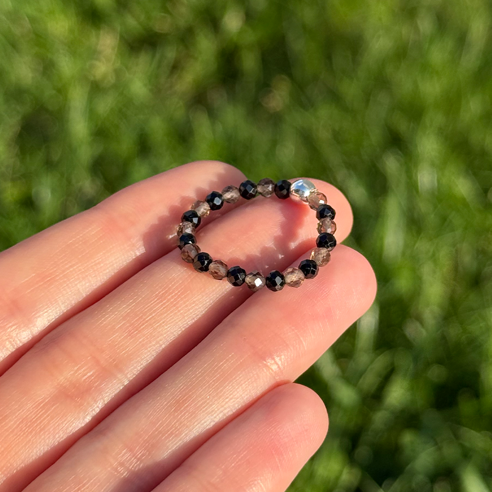 Pierścionek Kwarc Dymny Turmalin.png